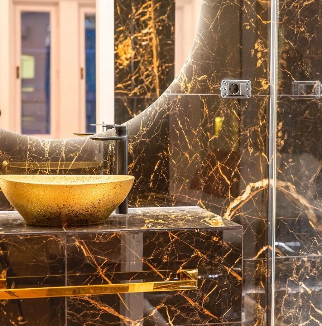 Apartment Jacuzzi Royal Suite Budapest